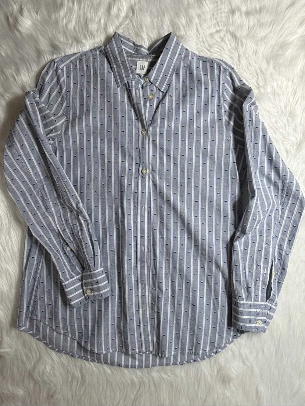 Gap Fitted Boyfriend Shirt Sz M Blue Striped Dobby Dot Button Up